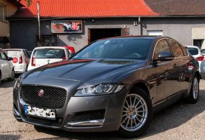 jaguar_xf_01_060919_b.jpg